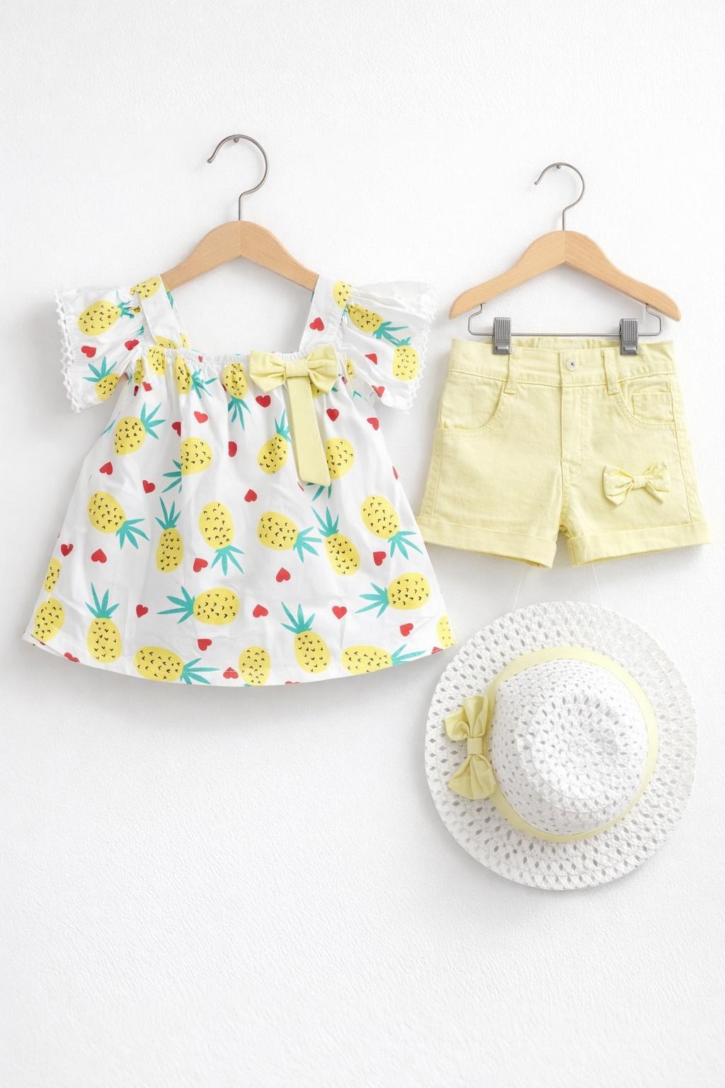 Binbon Kids:2026-06-02T15-58-58-girls-pineapple-print-shorts-set-with-hat-28dea31c:enhanced:ai-02.jpg