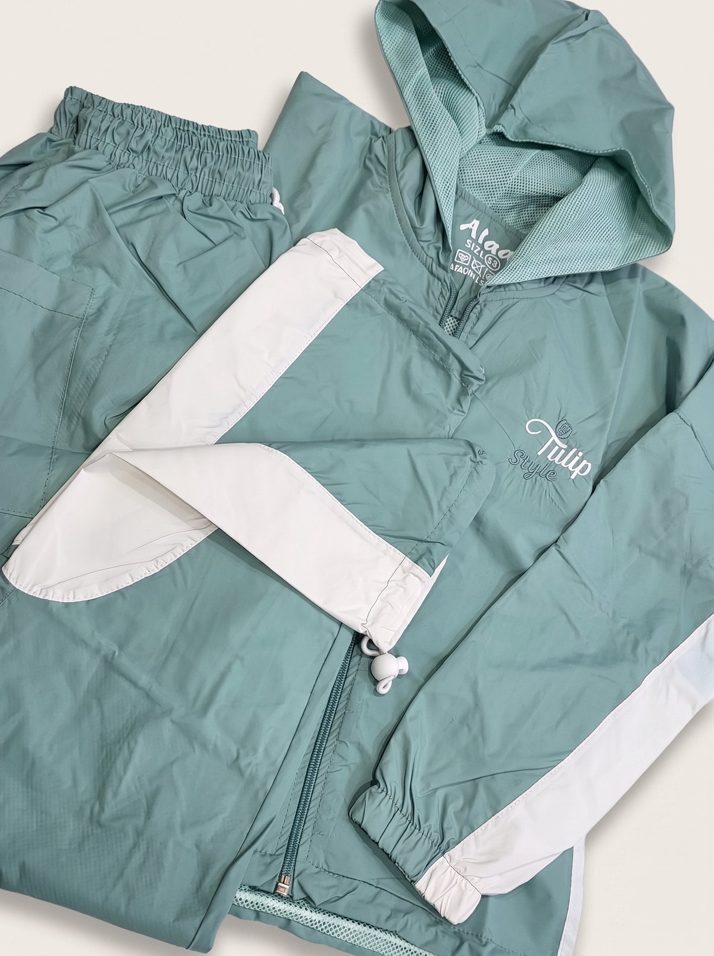 Binbon Kids:2026-06-05T11-46-24-girls-parachute-pajamas-55692da9:enhanced:ai-02.jpg