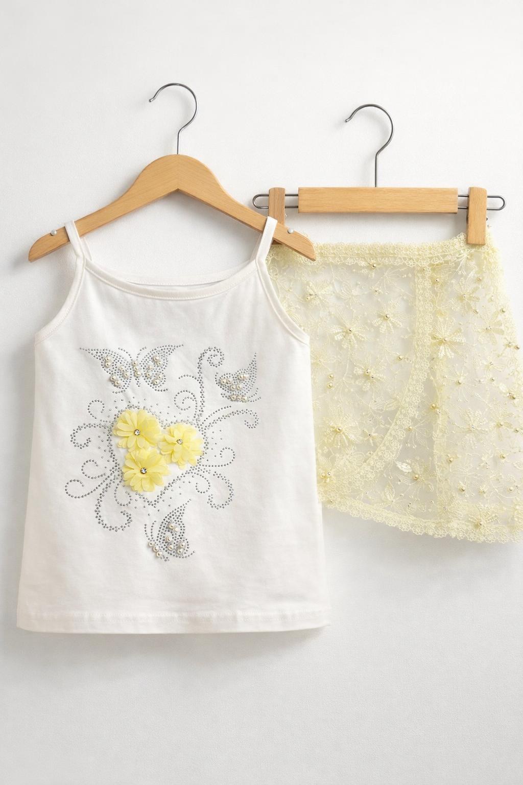 Binbon Kids:2026-06-02T20-05-19-girls-pearl-embellished-twin-set-top-d0a82b87:enhanced:ai-02.jpg