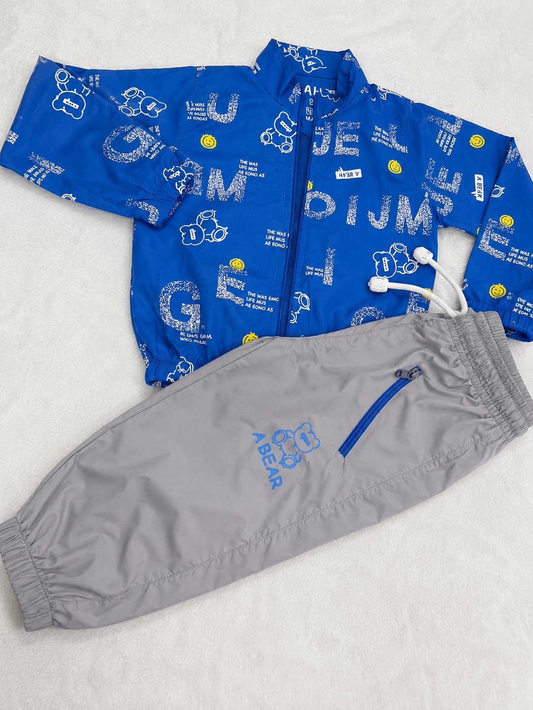 Jouri:2026-06-04T19-51-31-boys-parachute-pajamas-114e9f6b:enhanced:ai-03.jpg