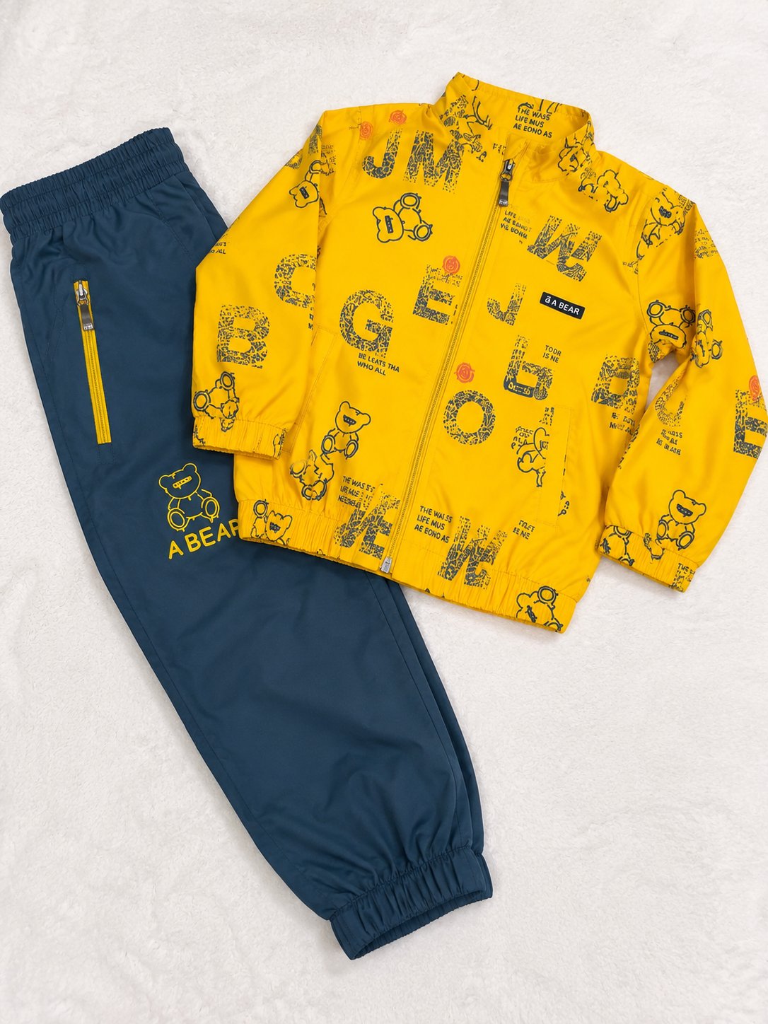 Jouri:2026-06-04T19-51-30-boys-parachute-pajamas-82d9bd73:enhanced:ai-03.jpg