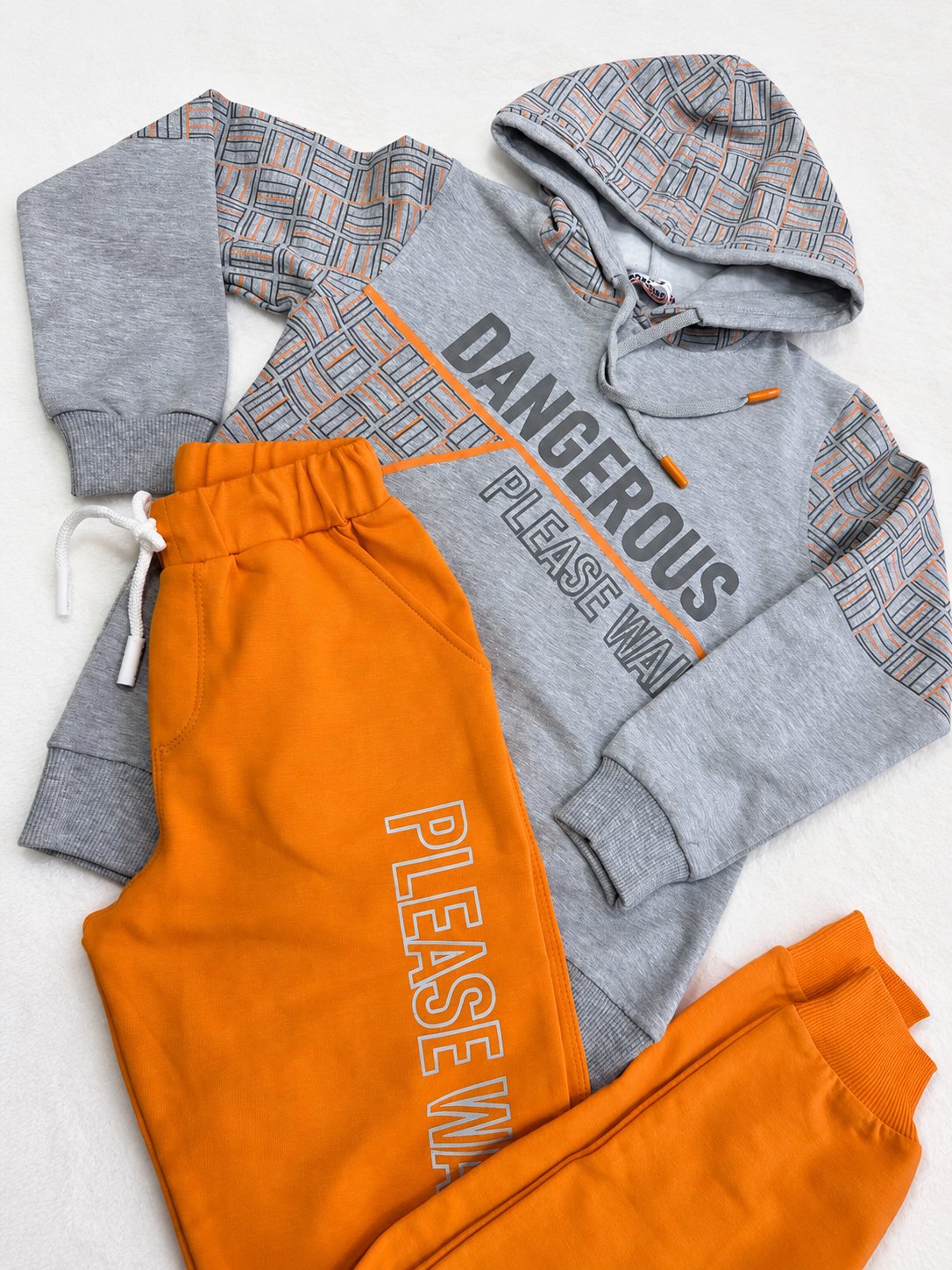 Binbon Kids:2026-06-04T19-31-05-boys-cotton-pajamas-2f6c2520:enhanced:ai-03.jpg