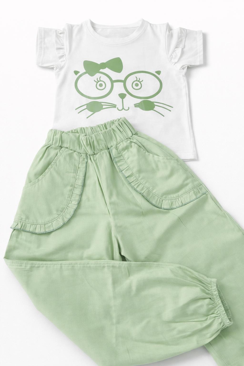 Binbon Kids:2026-06-02T13-39-49-girls-printed-t-shirt-pants-set-7c0141da:enhanced:ai-03.jpg